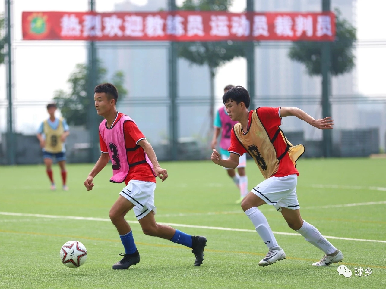 圖3.2020年全省新增全國(guó)校園足球特色學(xué)校、特色幼兒園分別為354所、292所.jpg