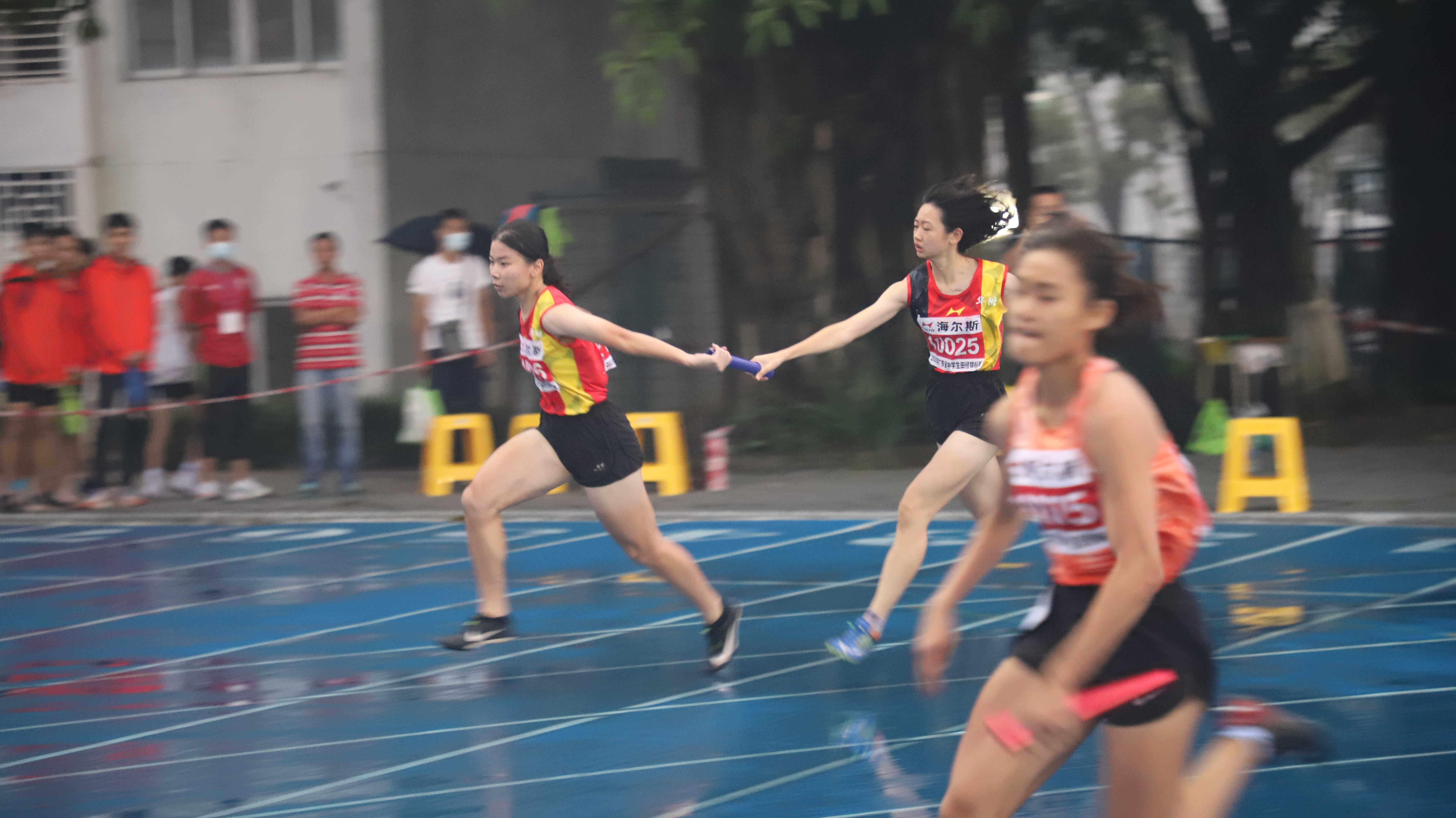 圖4.去年全省開(kāi)展了45項(xiàng)省級(jí)學(xué)校體育競(jìng)賽活動(dòng)，比賽4800余場(chǎng)，參賽人數(shù)達(dá)46000余場(chǎng).JPG